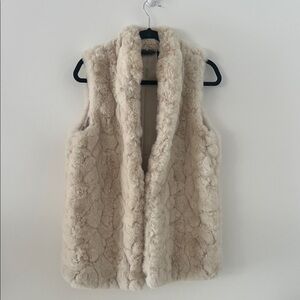 Rachel Zoe Elegant Beige Faux Fur Vest